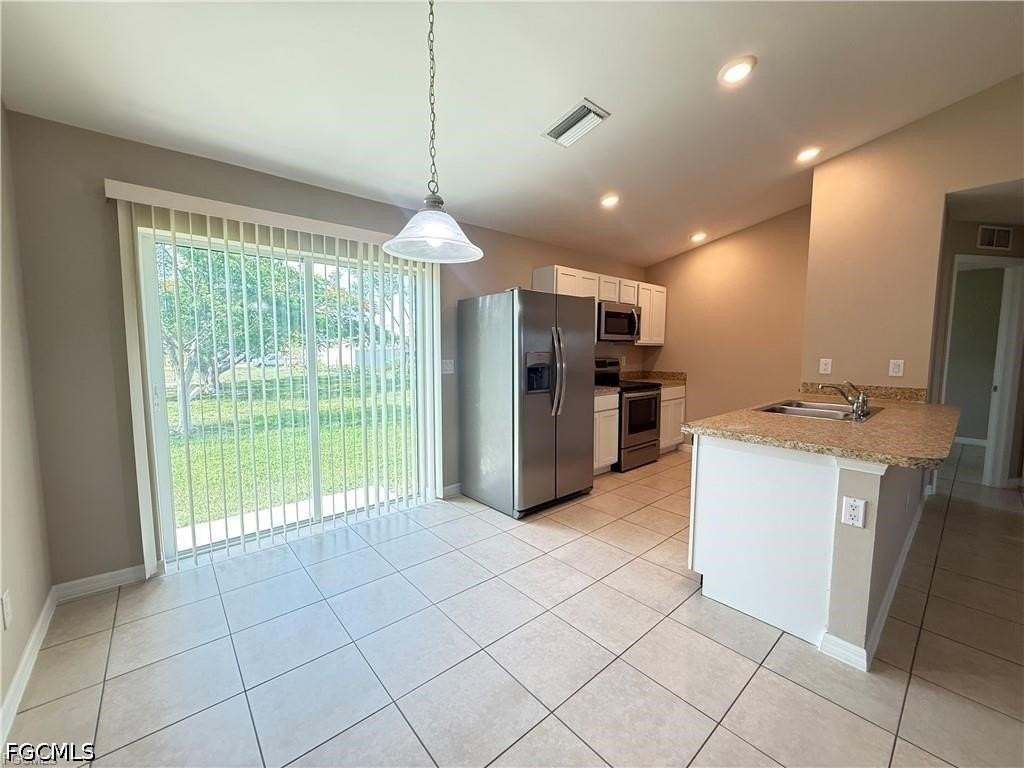 1727 Nw 15th St - Photo 3 of 18
