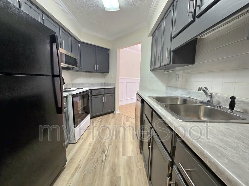 7225 W Fairfield Dr #C3 - Photo 7 of 23