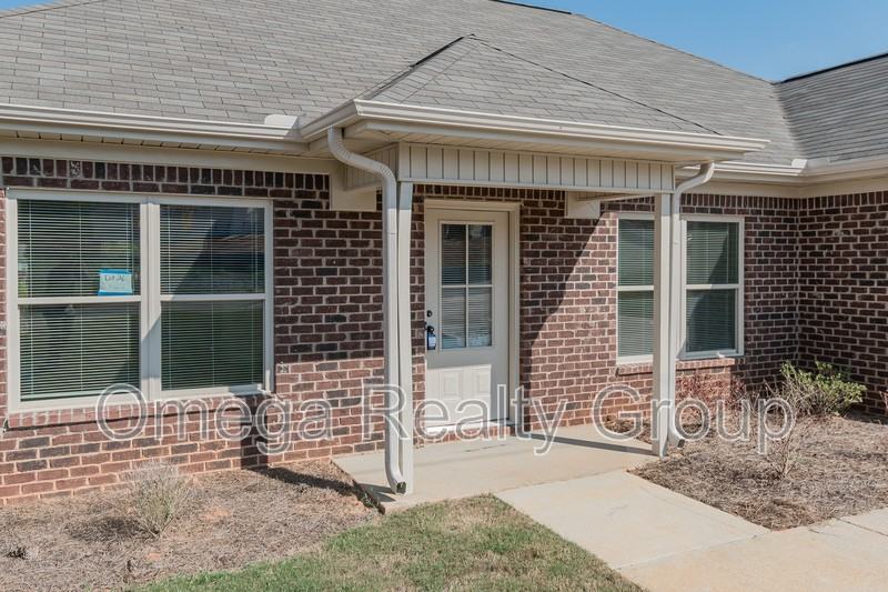 39 Hadley Ct - Photo 4 of 38