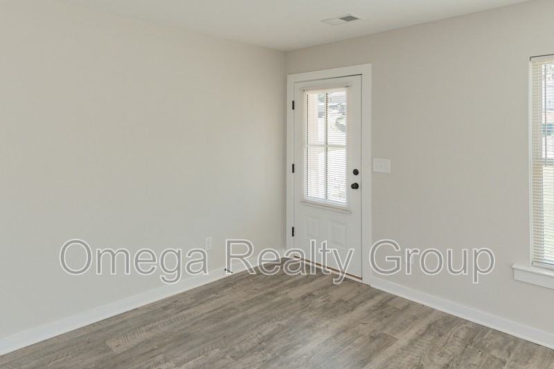 39 Hadley Ct - Photo 5 of 38