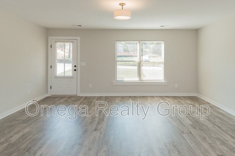 39 Hadley Ct - Photo 6 of 38