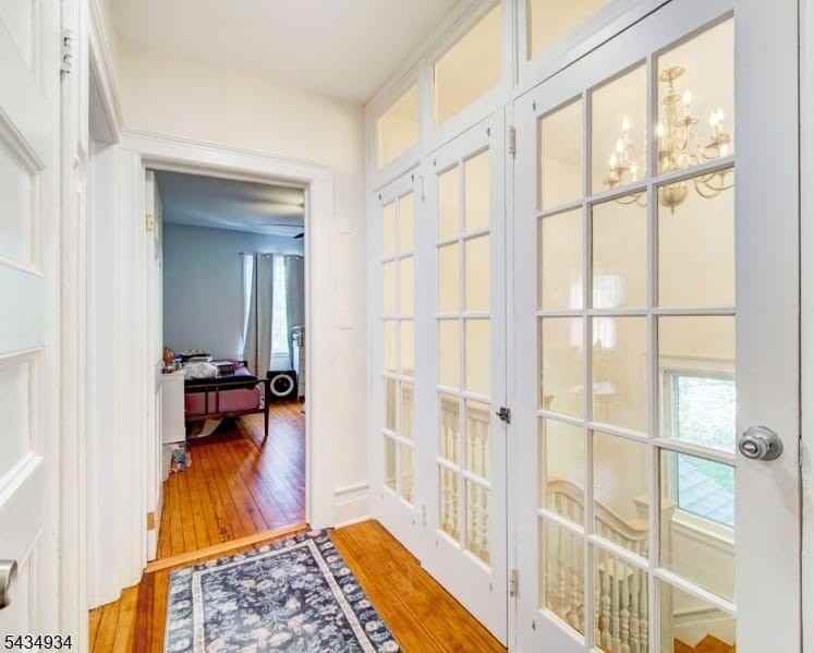 285 Claremont Ave - Photo 4 of 22