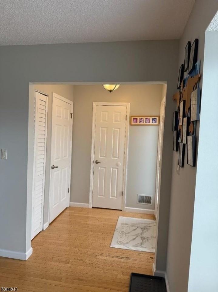 1902 Bayley Ct - Photo 4 of 48