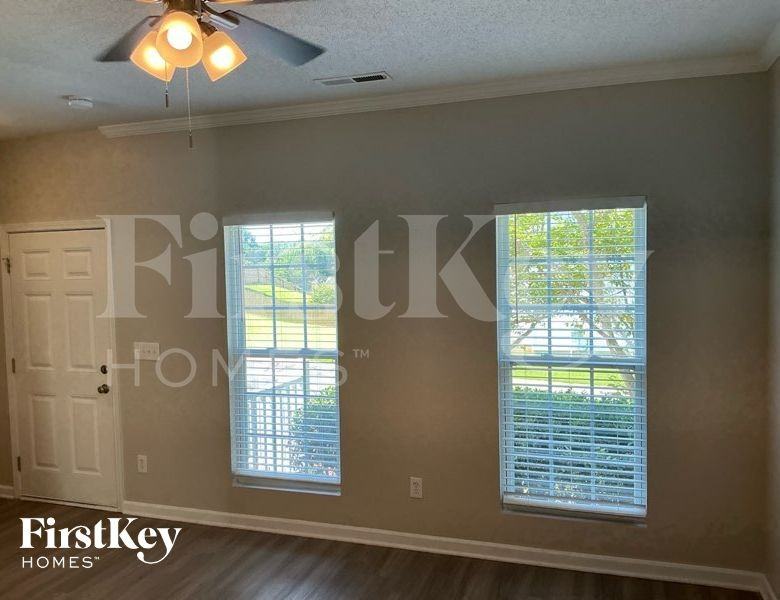 3047 Canterbury Park Dr - Photo 2 of 10