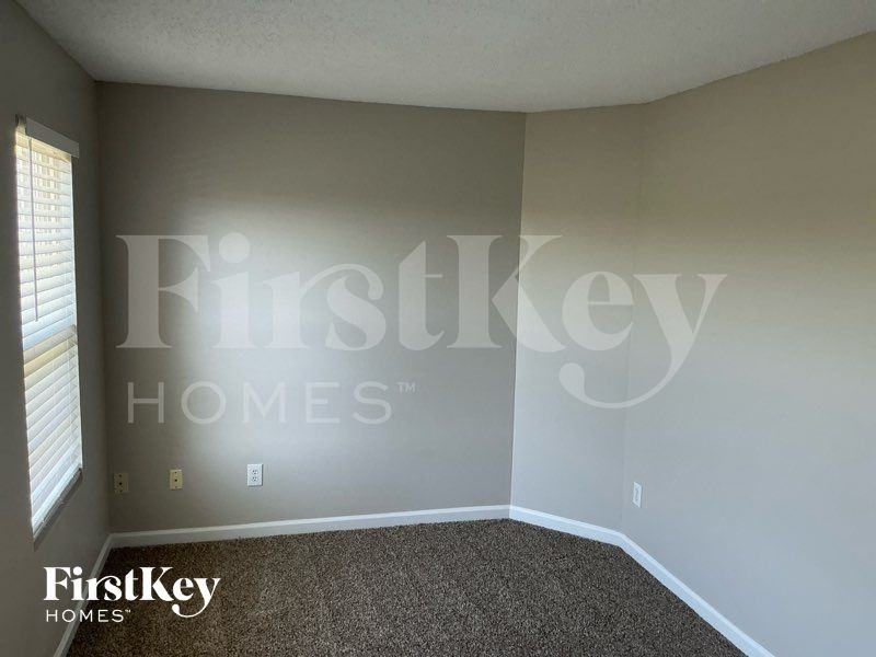 3047 Canterbury Park Dr - Photo 7 of 10