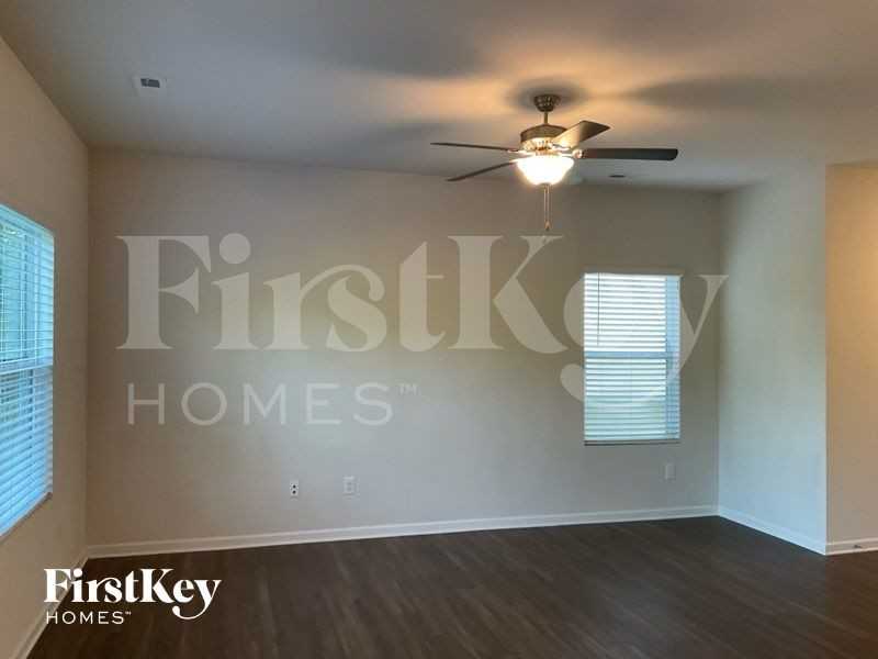 5435 Cobblestone Glen Dr - Photo 2 of 10