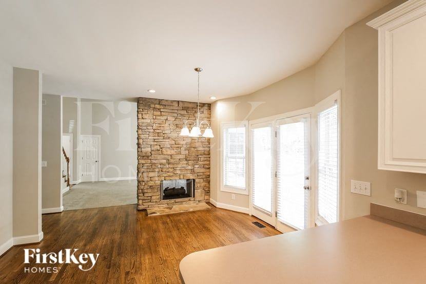 4141 Saint Johns St - Photo 5 of 15