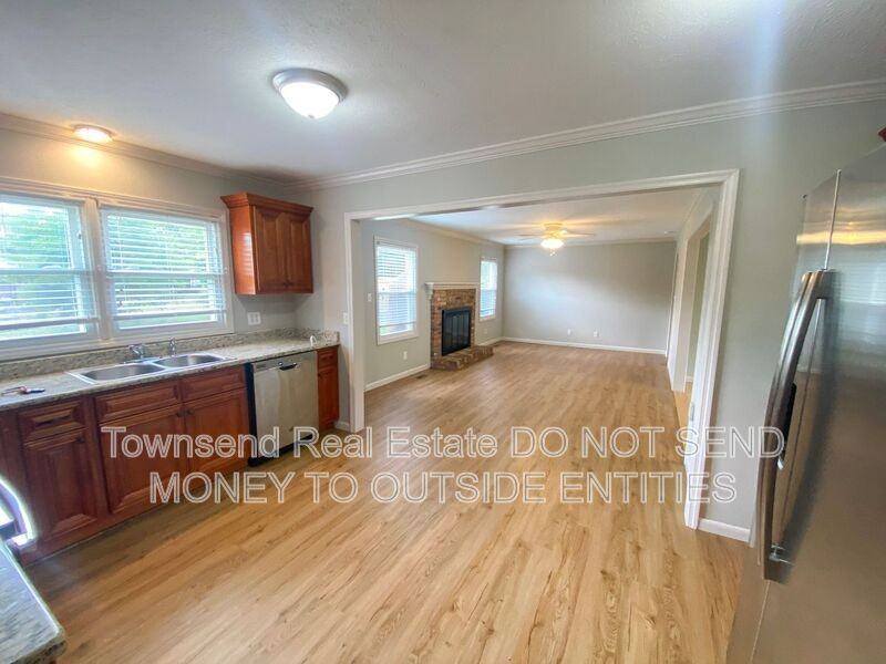 212 Haverhill Dr - Photo 6 of 22