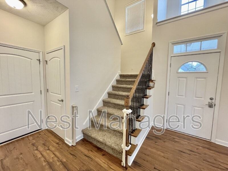 6326 Jacobs Creek Cir - Photo 3 of 32