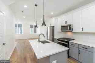 1325 Buttonwood St - Photo 1 of 1