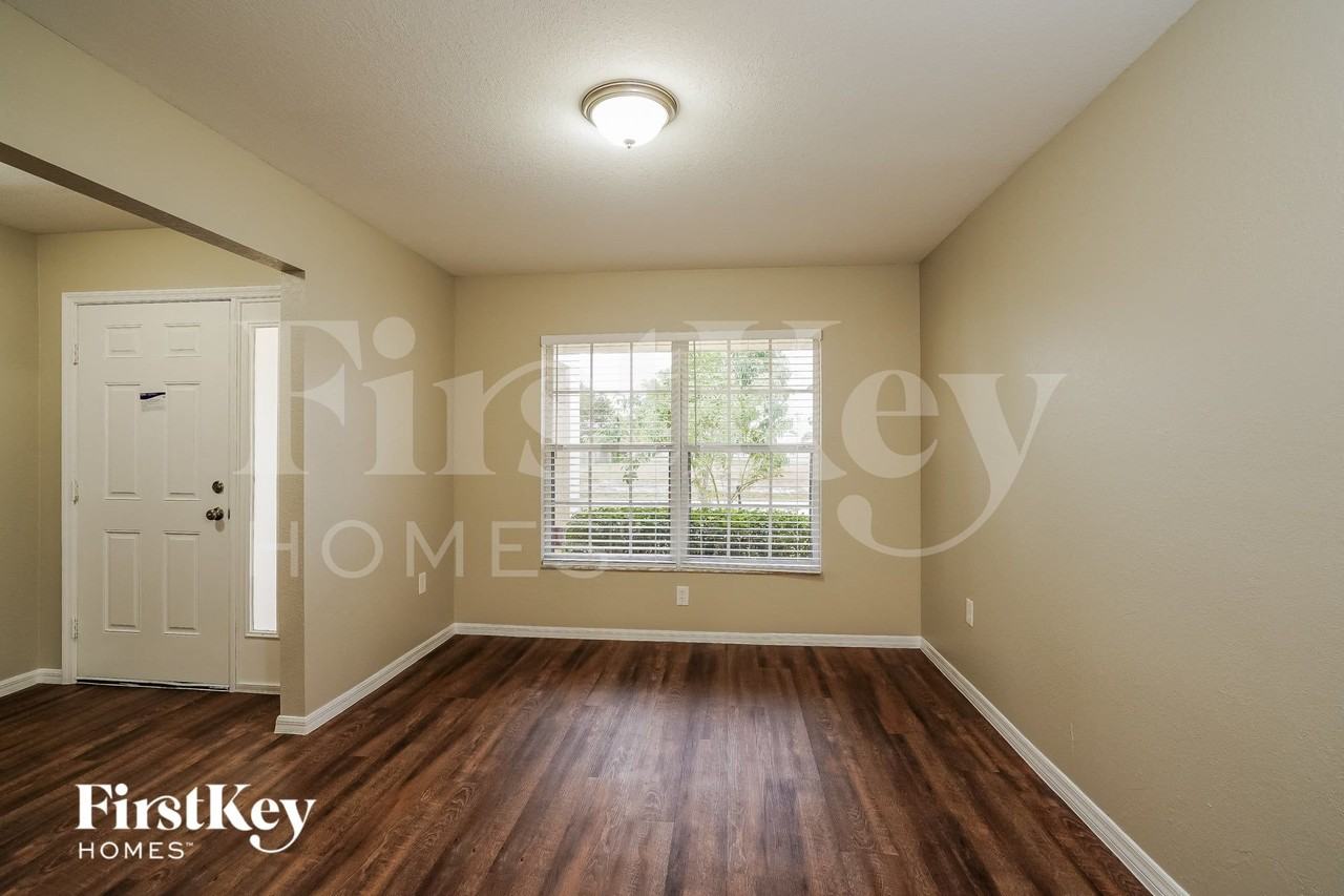 2153 Nw 18th Pl - Photo 7 of 16