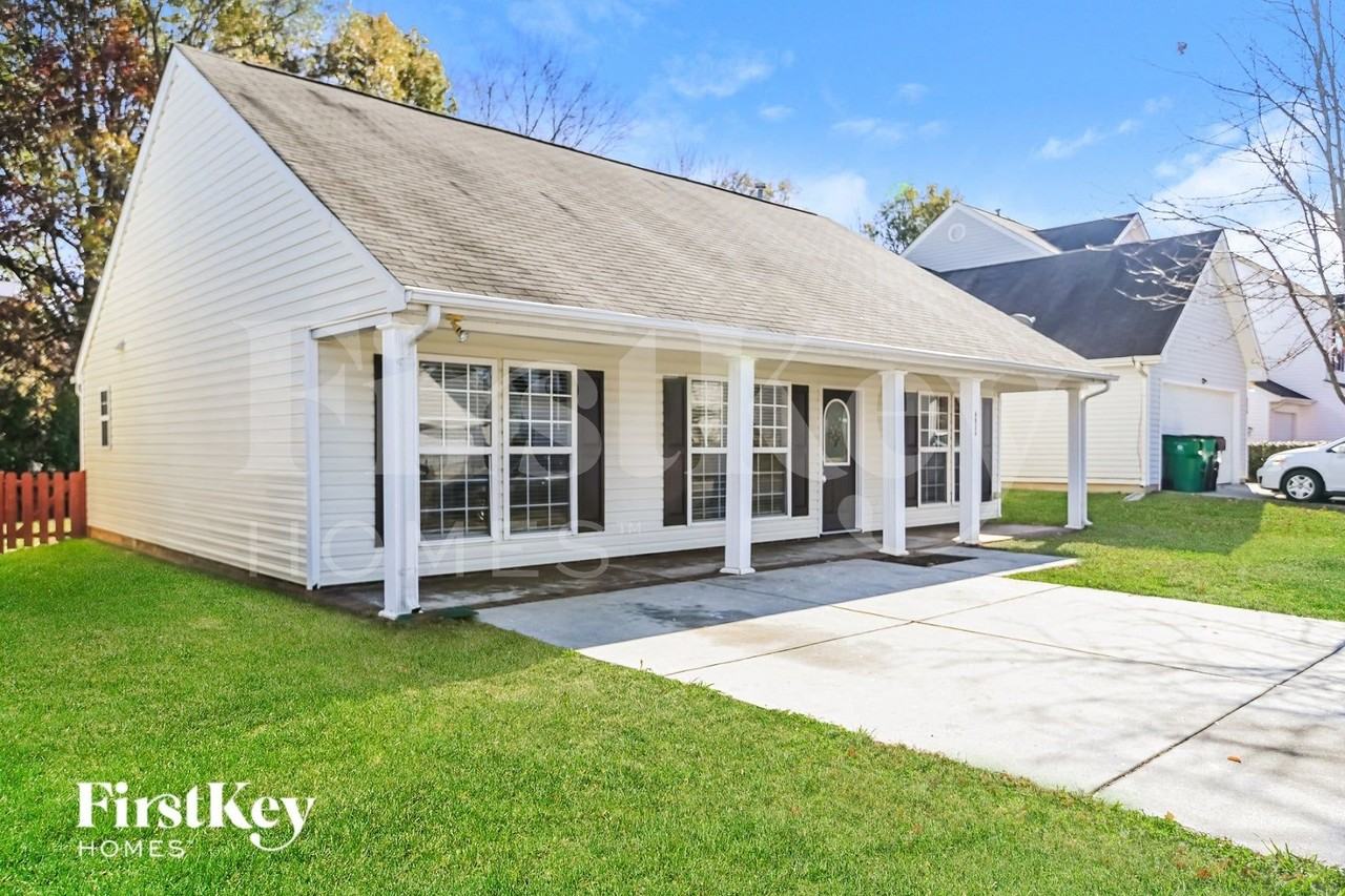 6824 Parkers Crossing Dr - Photo 2 of 15