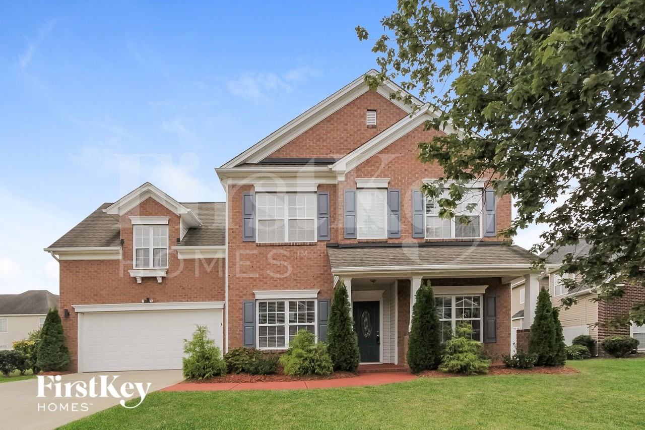11335 Huntington Meadow Ln - Photo 2 of 15