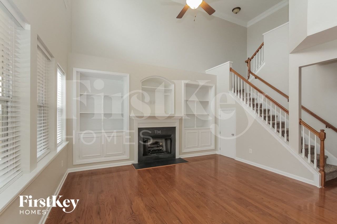11335 Huntington Meadow Ln - Photo 7 of 15