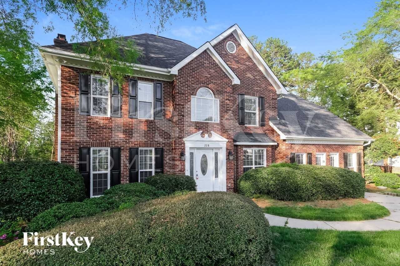 228 Wednesbury Blvd - Photo 3 of 15