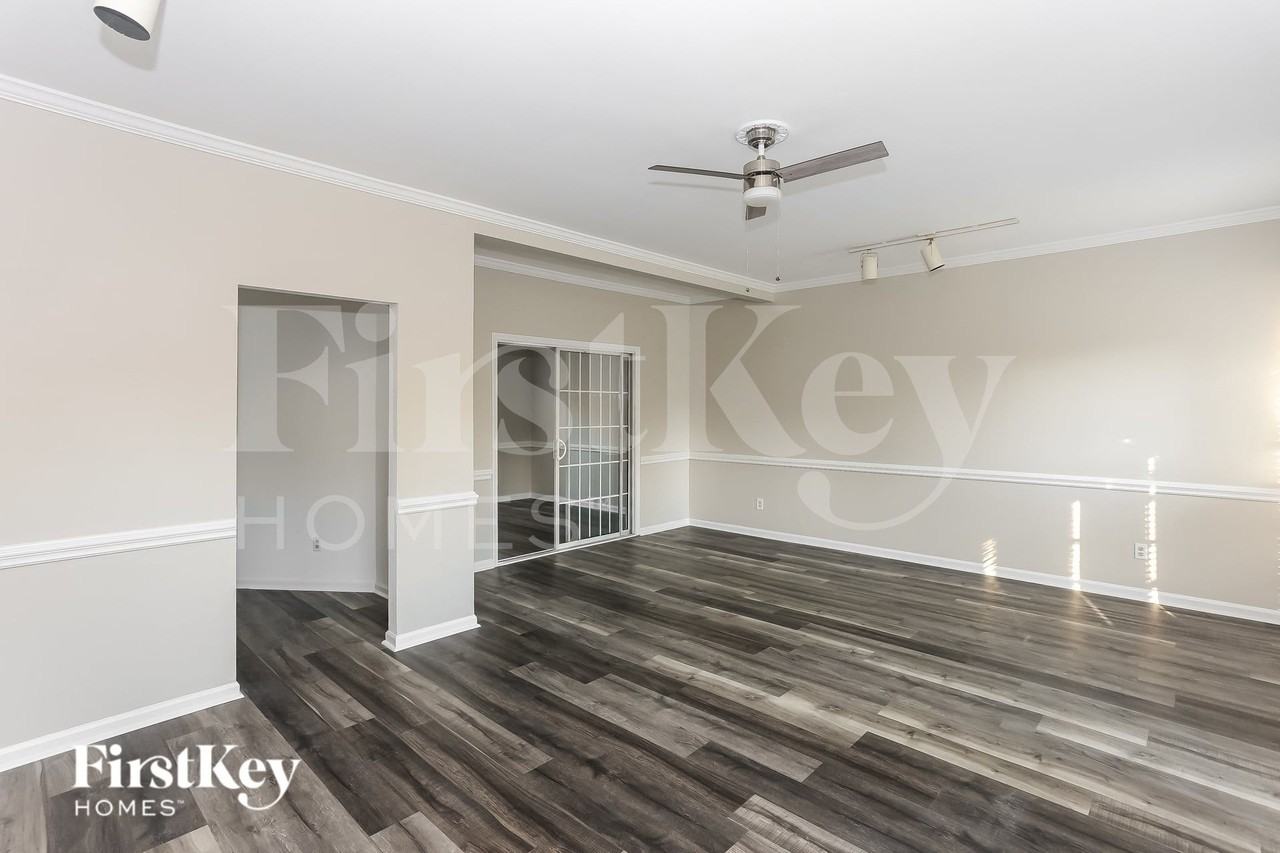 228 Wednesbury Blvd - Photo 5 of 15