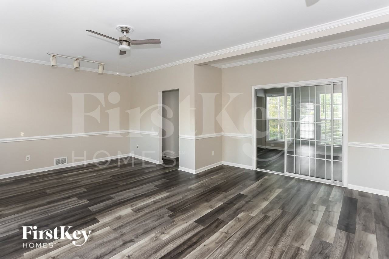 228 Wednesbury Blvd - Photo 6 of 15
