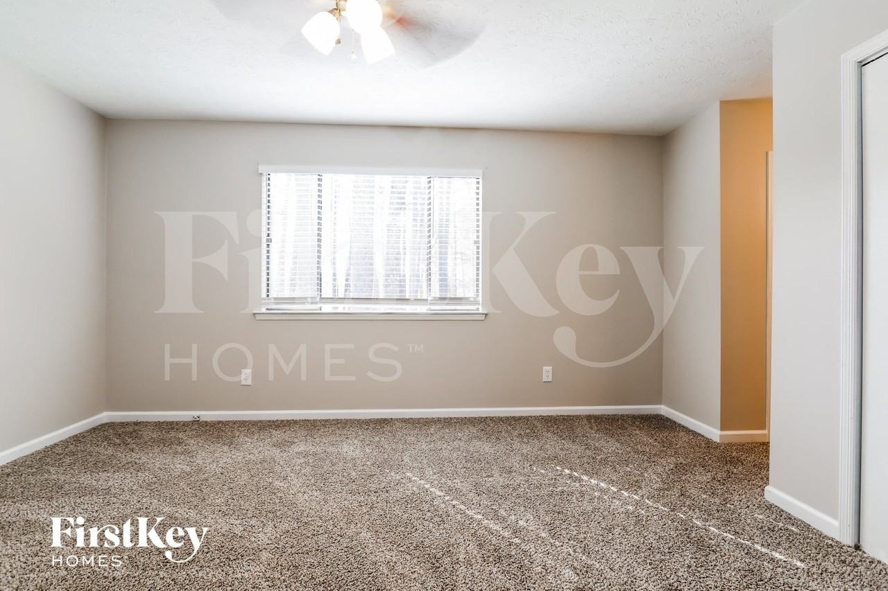 4190 Mountain Glen Trce - Photo 7 of 15