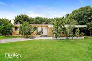 featured image of 980 Nw 182nd St