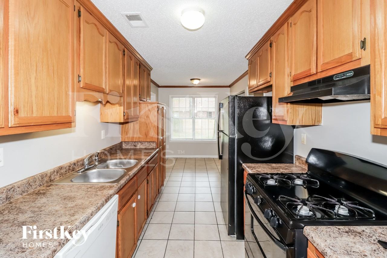 7367 Old Dominion Ct - Photo 7 of 16