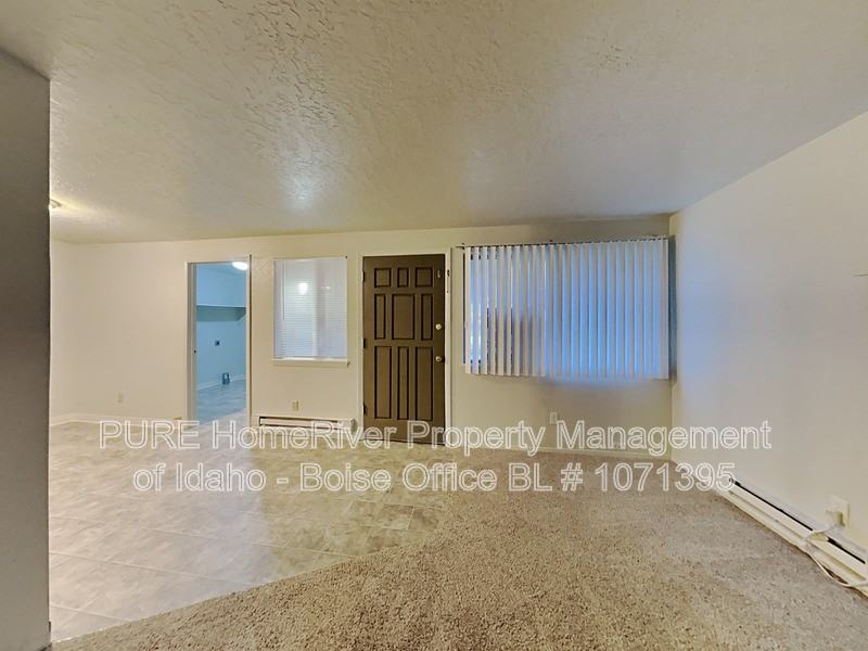 737 Amanita St - Photo 2 of 21