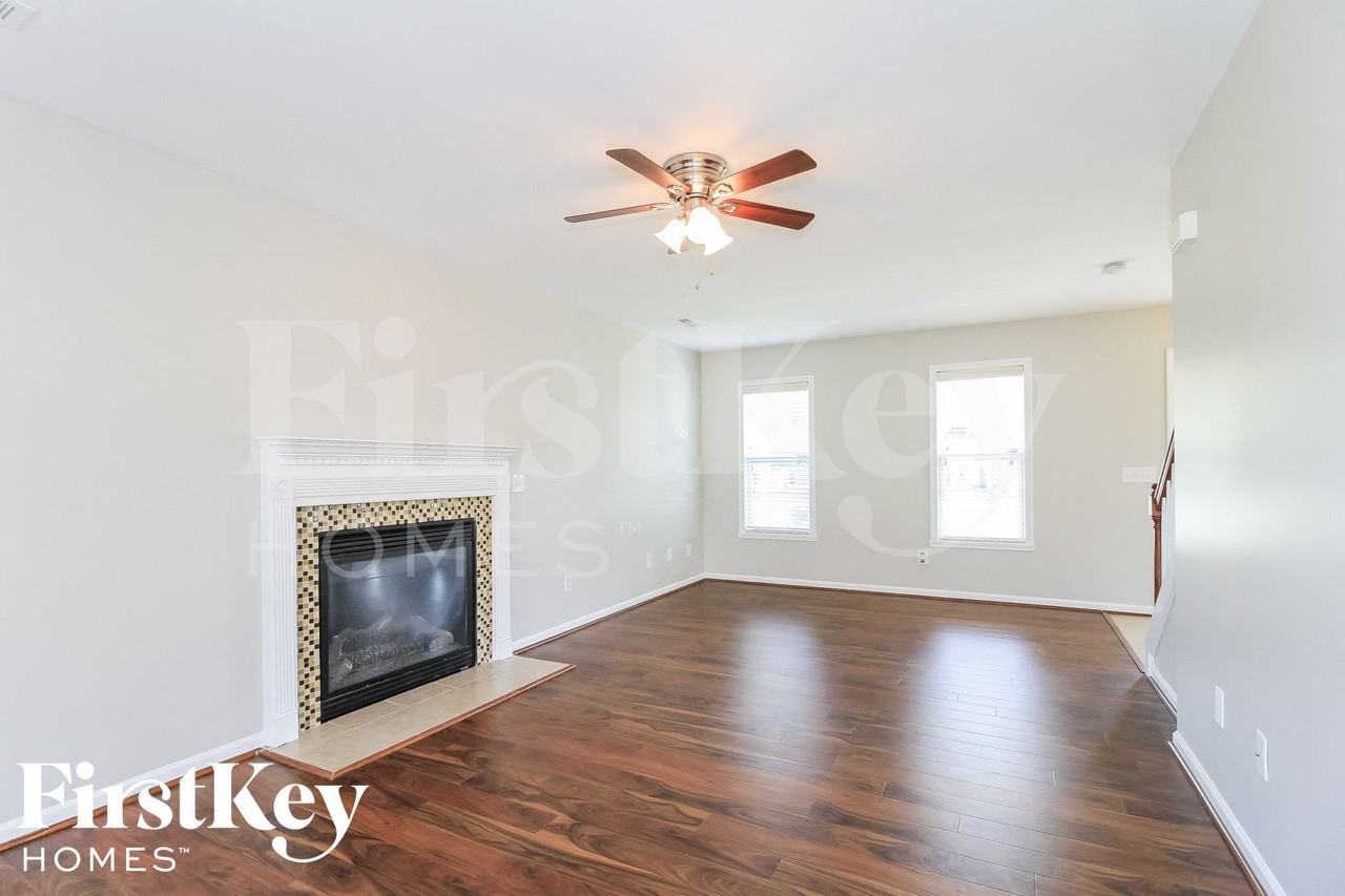 483 Old Cypress Dr - Photo 3 of 15