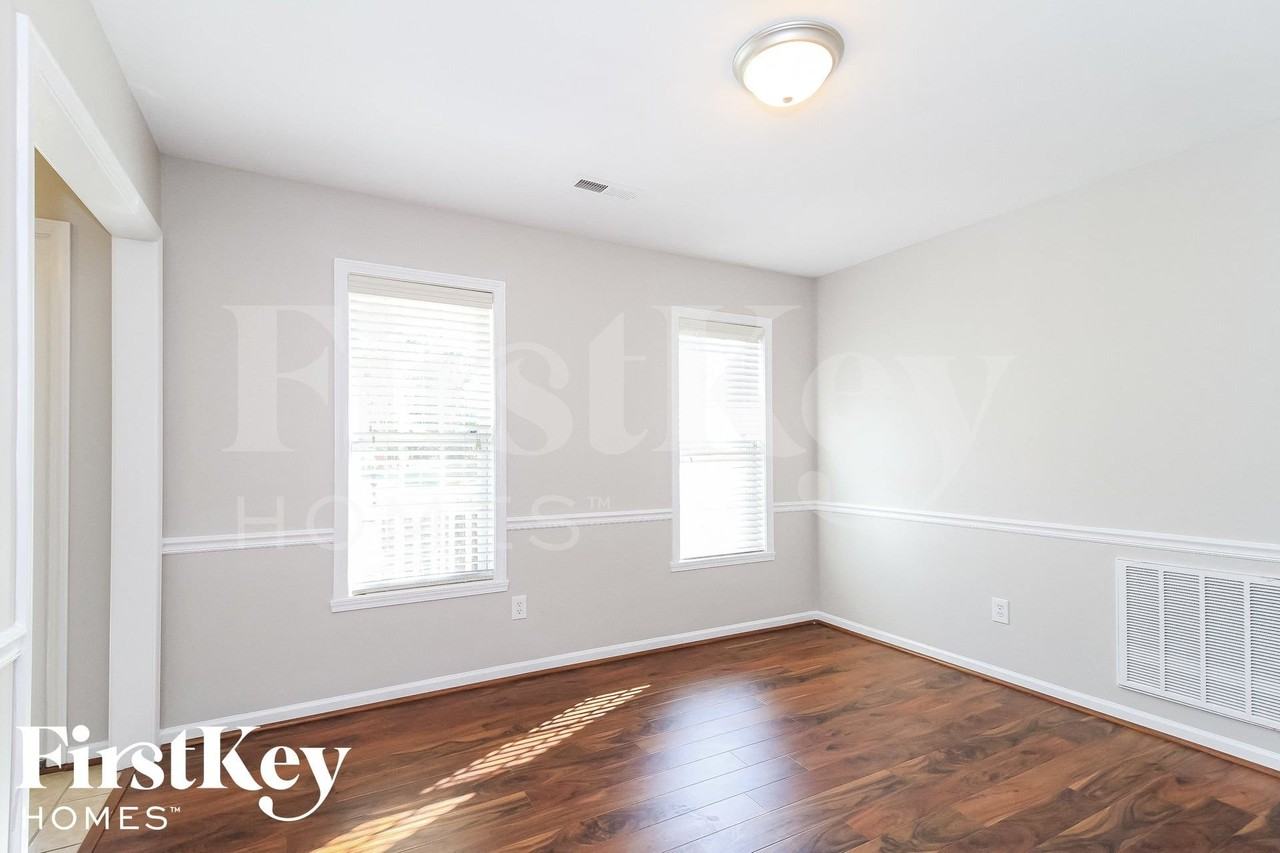 483 Old Cypress Dr - Photo 5 of 15