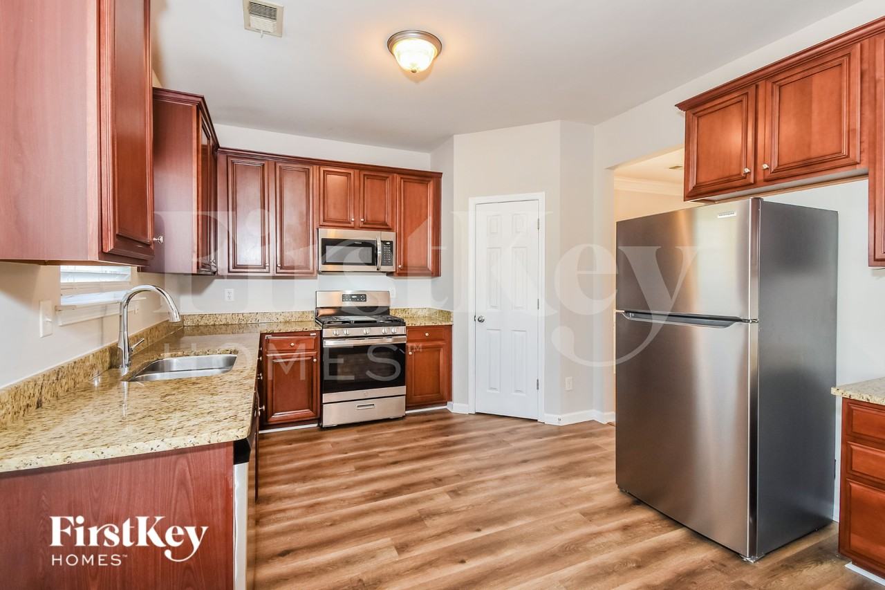 4710 Fourth Rail Ln - Photo 7 of 17
