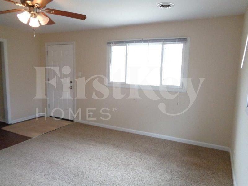 447 Talala St - Photo 4 of 17