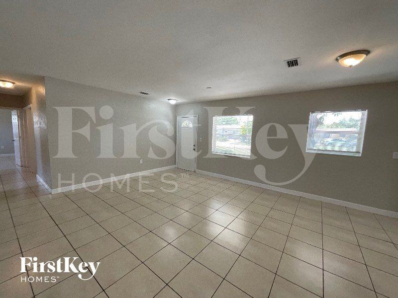 3951 Nw 173rd Ter - Photo 3 of 15
