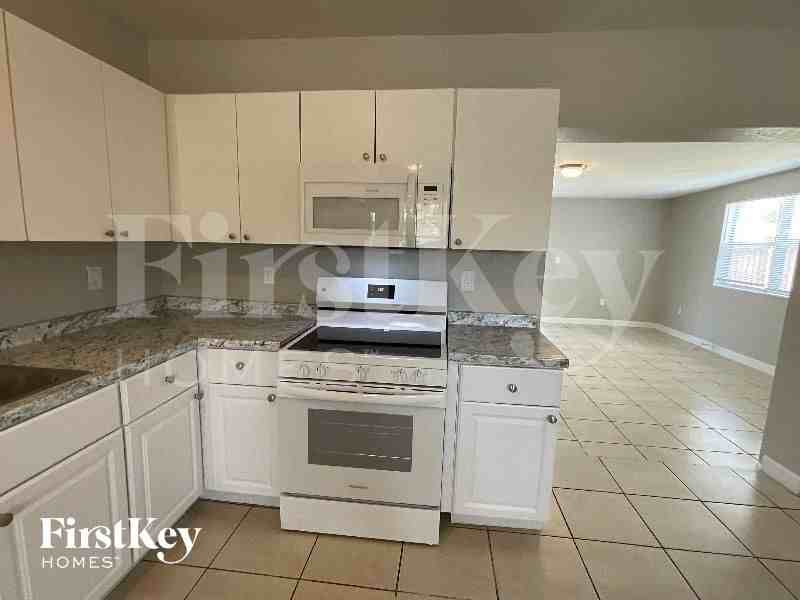 3951 Nw 173rd Ter - Photo 6 of 15