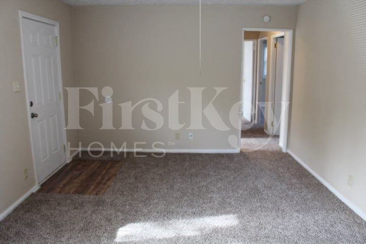 1810 Randall Rd - Photo 7 of 18