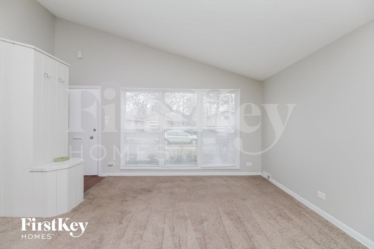 15138 Meadow Ln - Photo 2 of 14