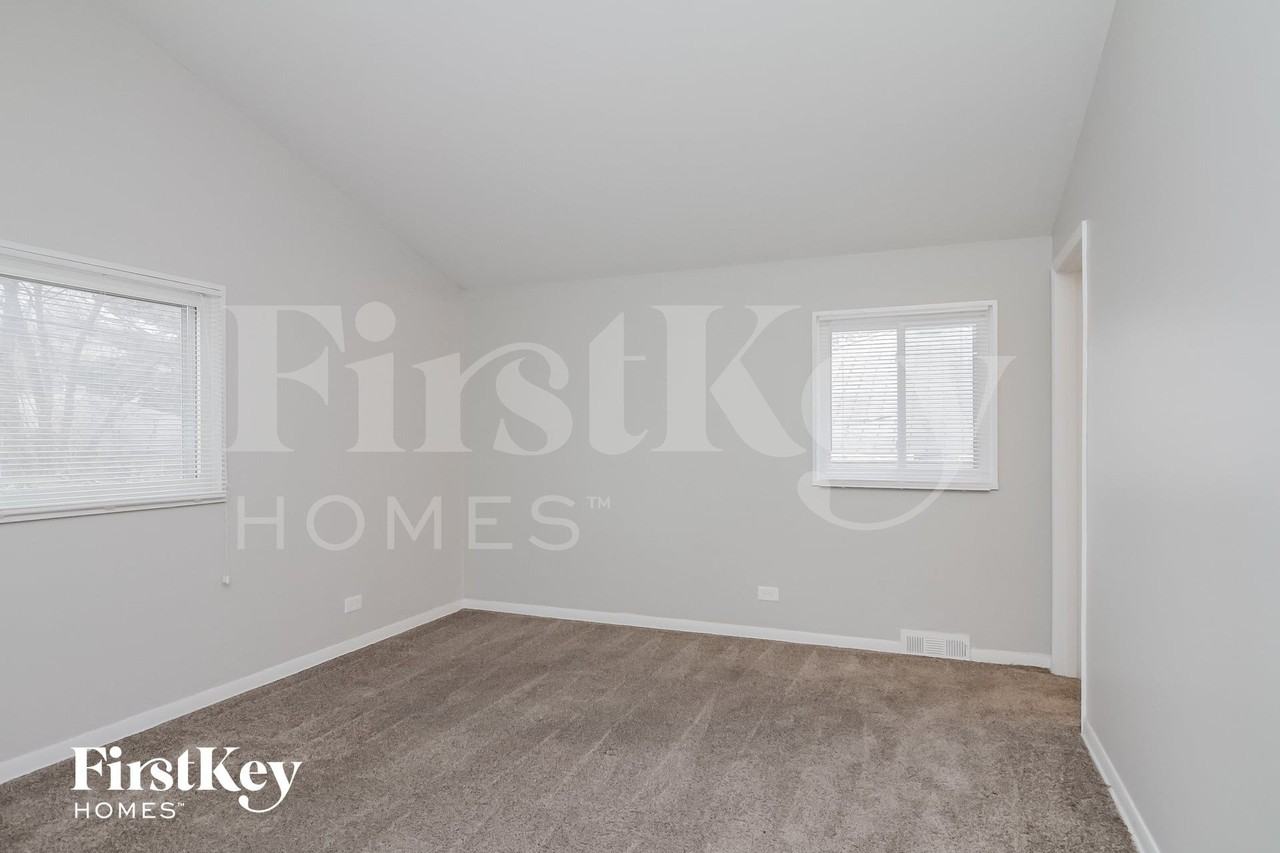 15138 Meadow Ln - Photo 6 of 14