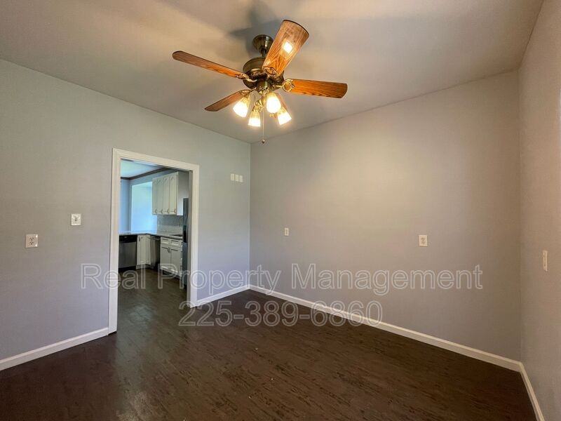 25491 Plantation Ave - Photo 3 of 29