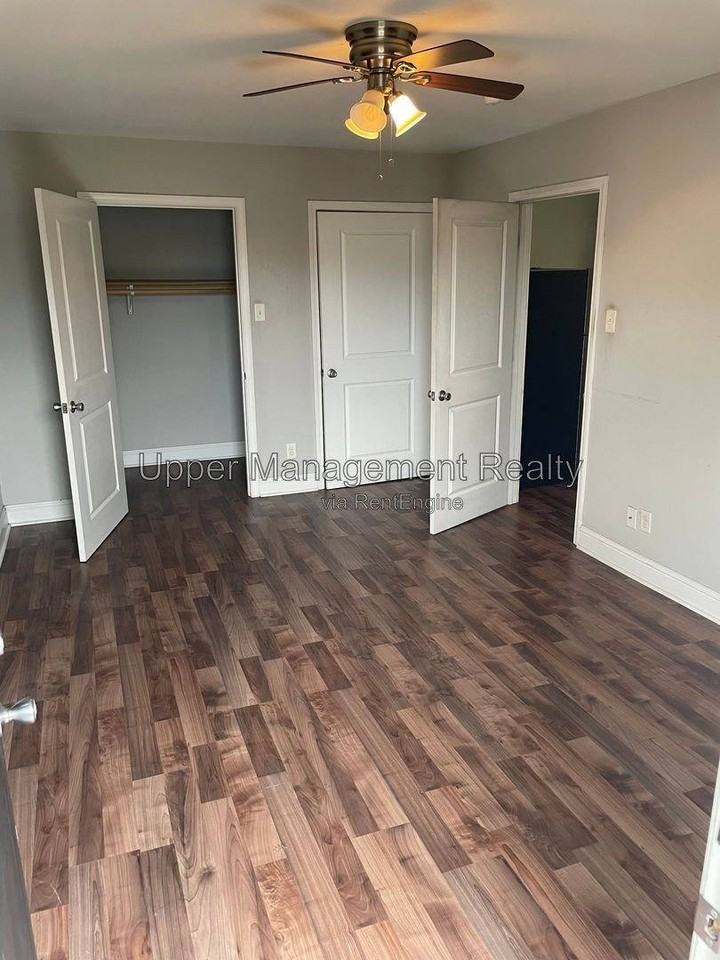 2309 Baronne St #103 - Photo 5 of 10