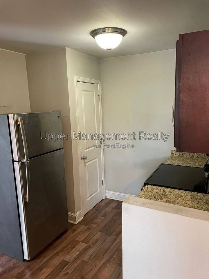 2309 Baronne St #103 - Photo 7 of 10