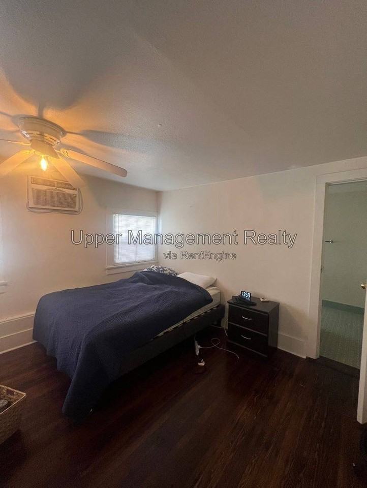 1601 Broadway St #1603 - Photo 3 of 10
