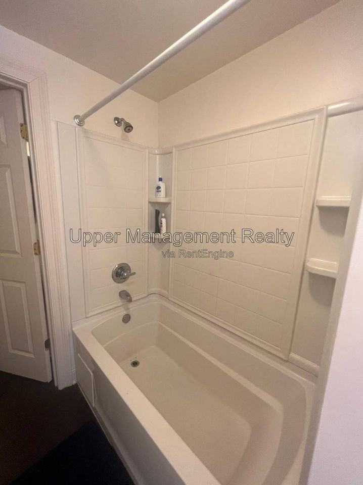 1601 Broadway St #1603 - Photo 7 of 10