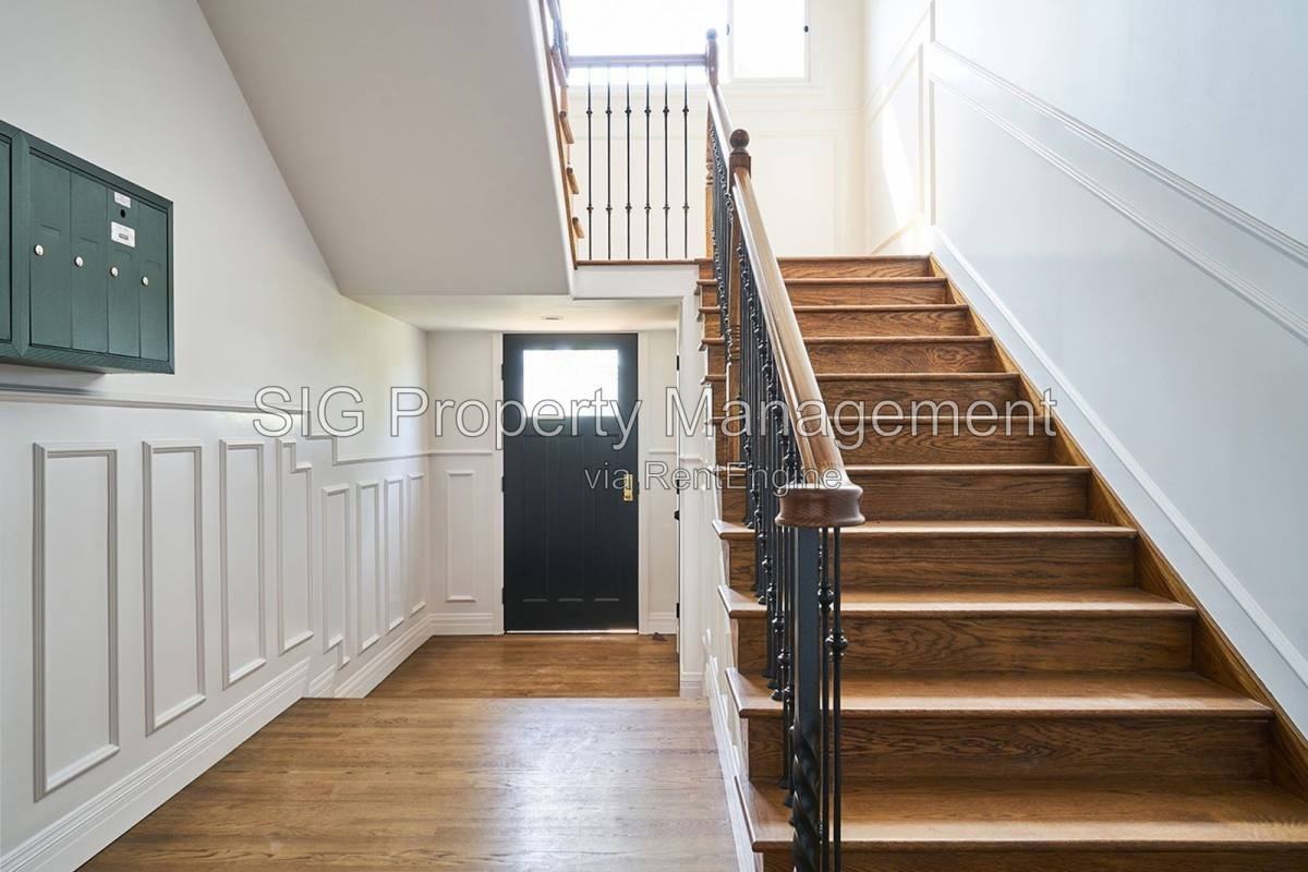 2191 El Sereno Ave #8 - Photo 2 of 10