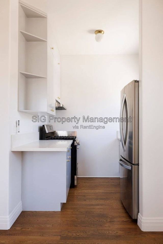 2191 El Sereno Ave #8 - Photo 7 of 10