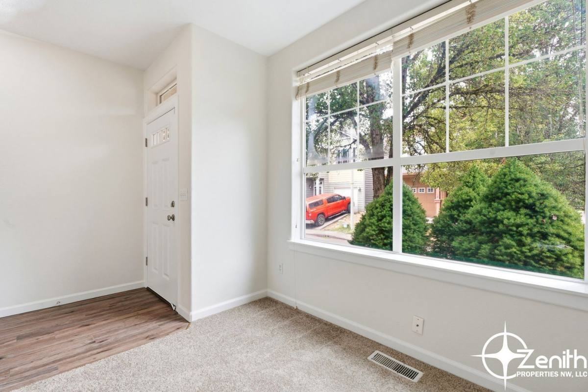 3519 Ne 41st Way - Photo 3 of 10