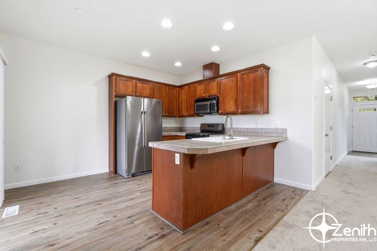 3519 Ne 41st Way - Photo 6 of 10