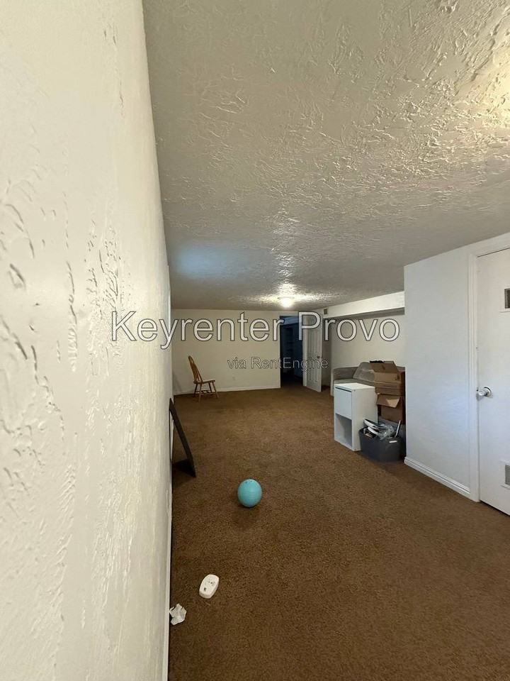 149 N 1100 W - Photo 3 of 7