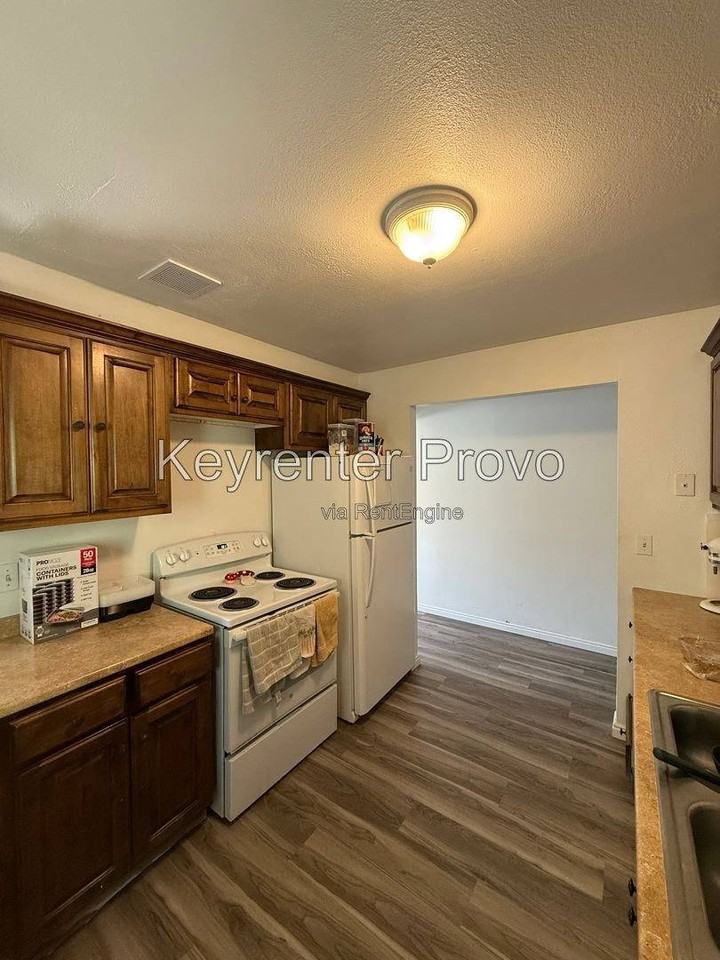 149 N 1100 W - Photo 6 of 7
