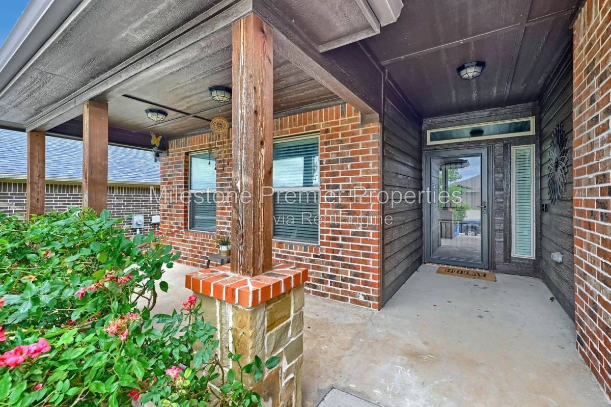 3418 Ballam St - Photo 2 of 10