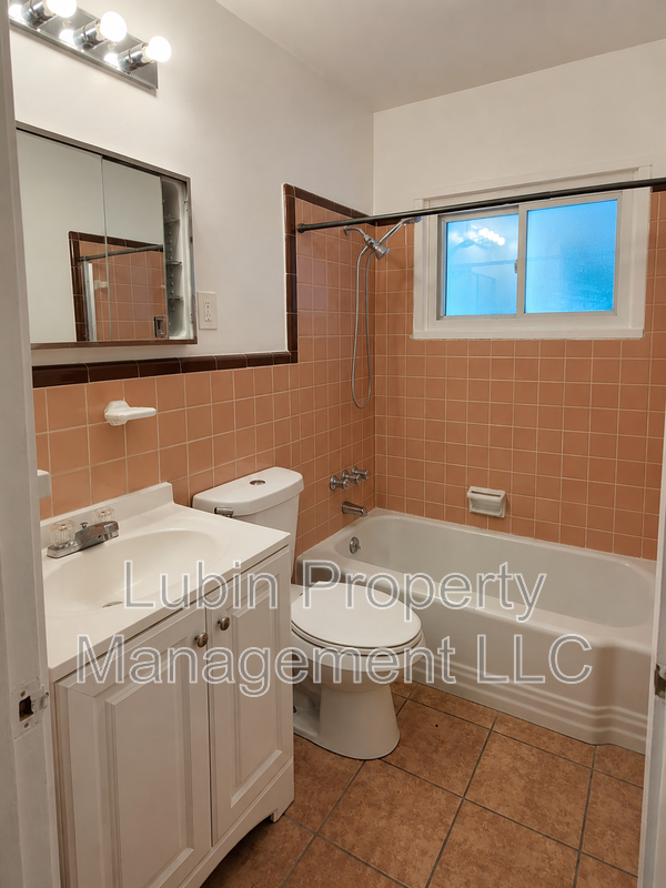 5418 Brantford Ave - Photo 7 of 8