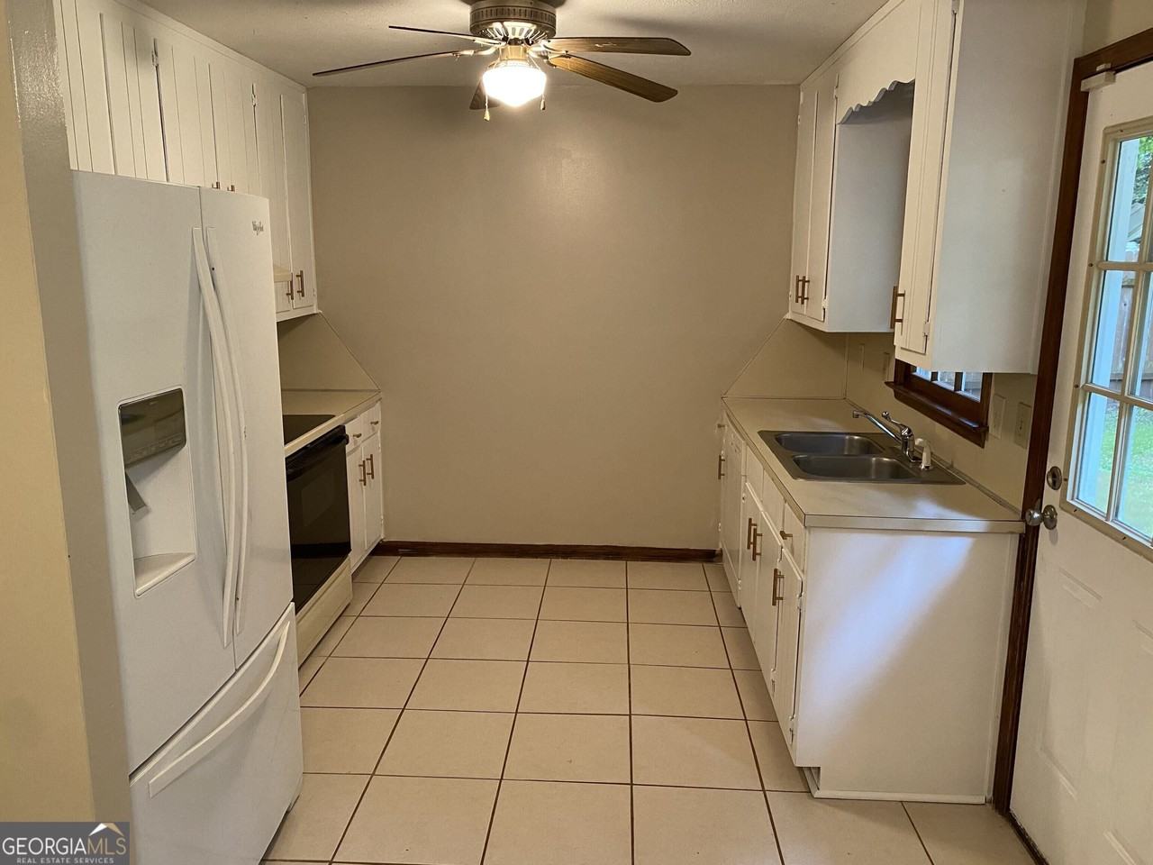 475 Radio Ct - Photo 3 of 20