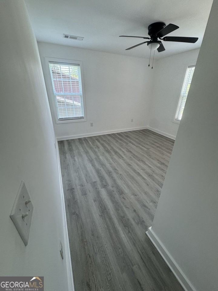6365 Connell Rd - Photo 5 of 29