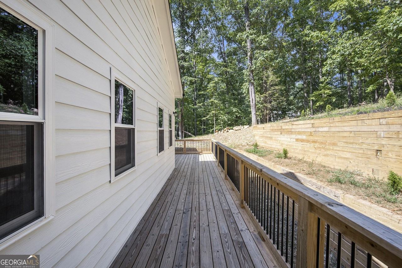 3220 Sweetbriar Dr - Photo 3 of 31